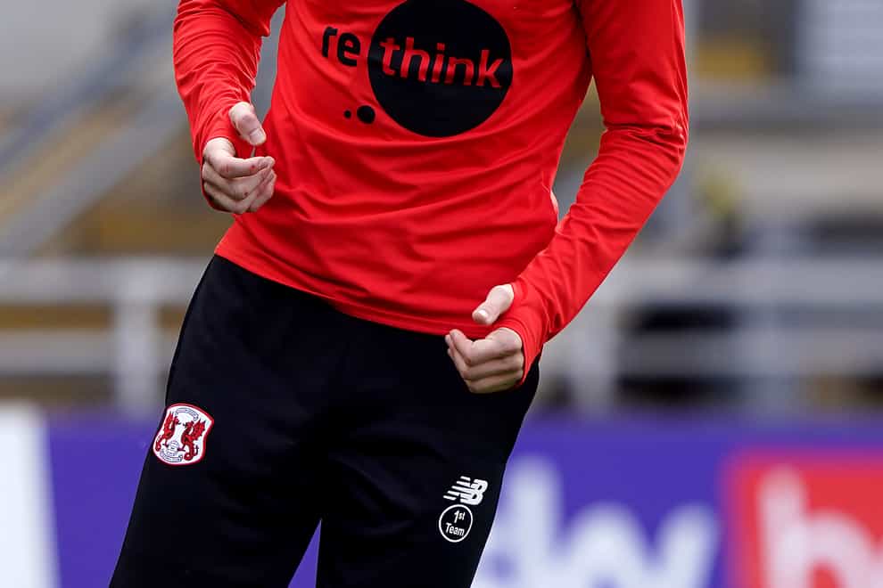 Craig Clay warming up for Leyton Orient