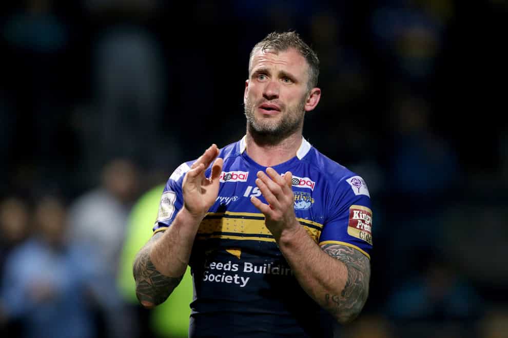 Leeds' Jamie Peacock acknowledges the crowd on his final home appearance