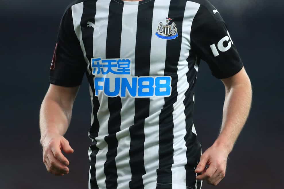 Newcastle midfielder Matt Ritchie has apologised after a training ground row with head coach Steve Bruce