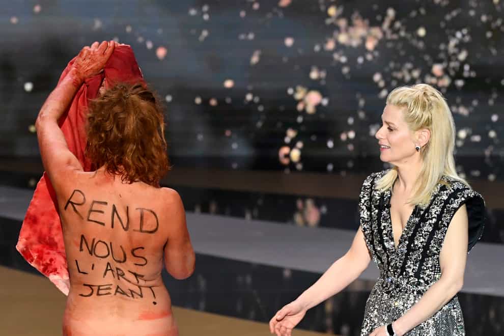 Actress protests on stage