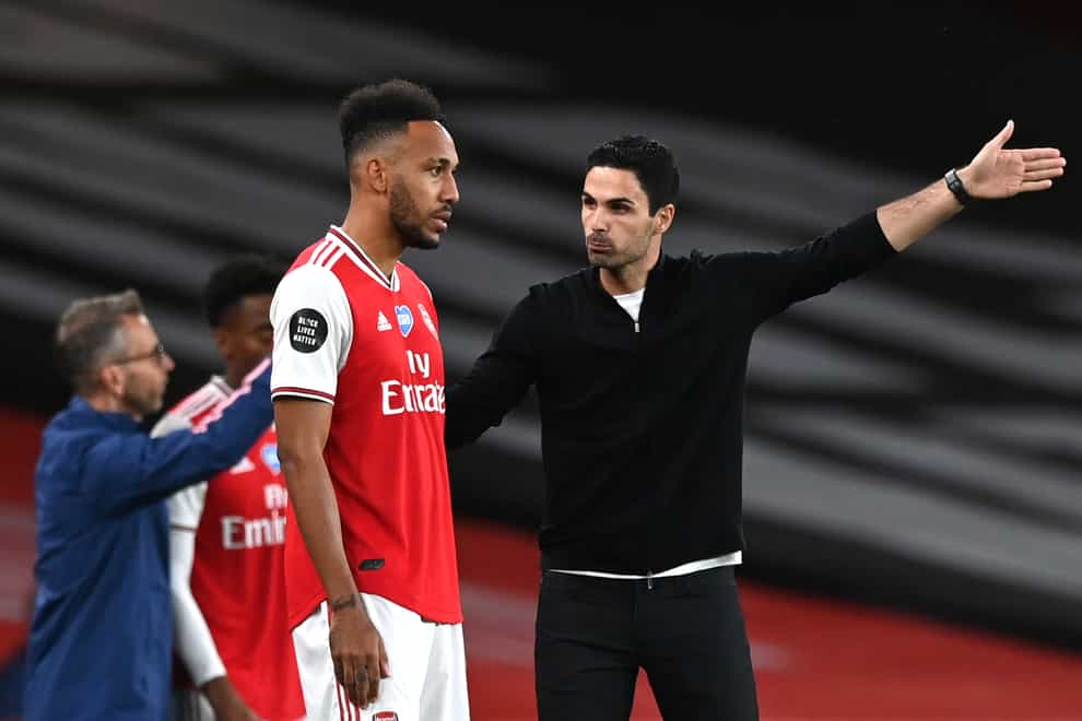 Pierre-Emerick Aubameyang (left) and Mikel Arteta on the touchline