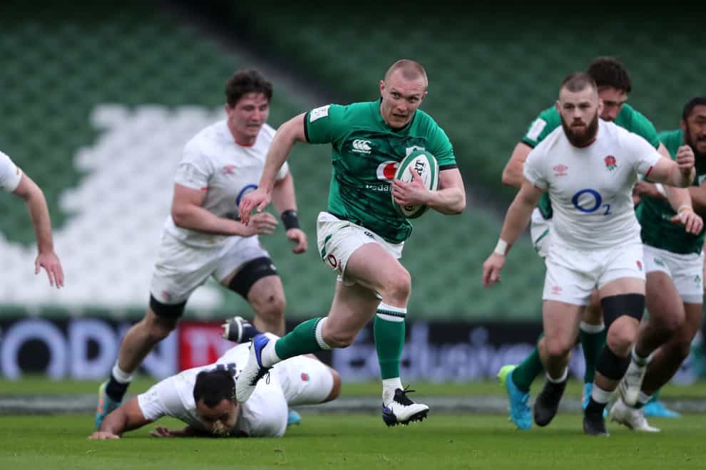 Keith Earls, centre, scores Ireland's first try against England