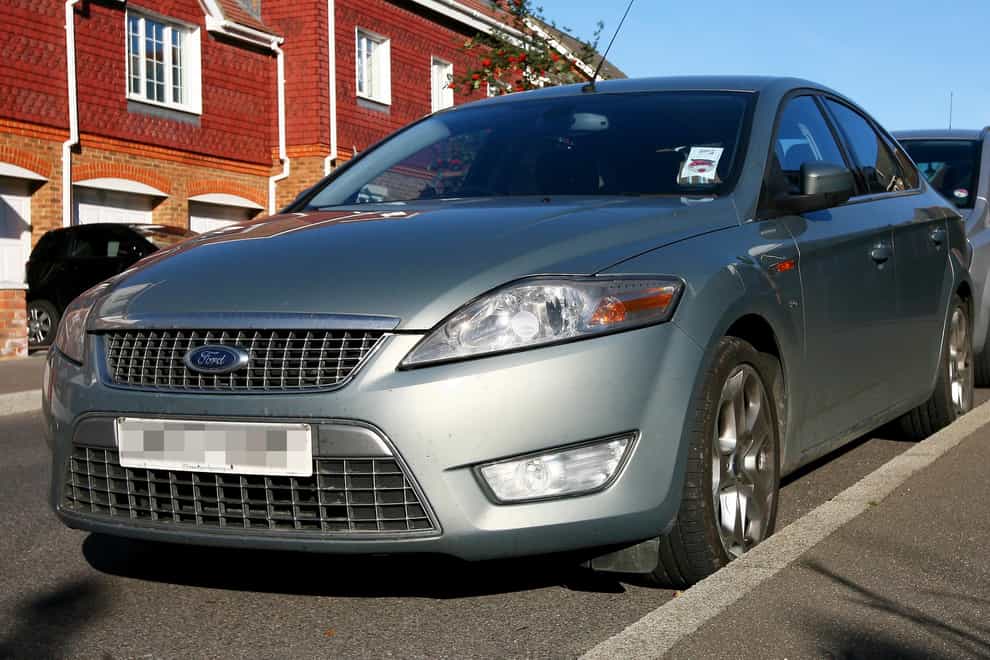 A Ford Mondeo