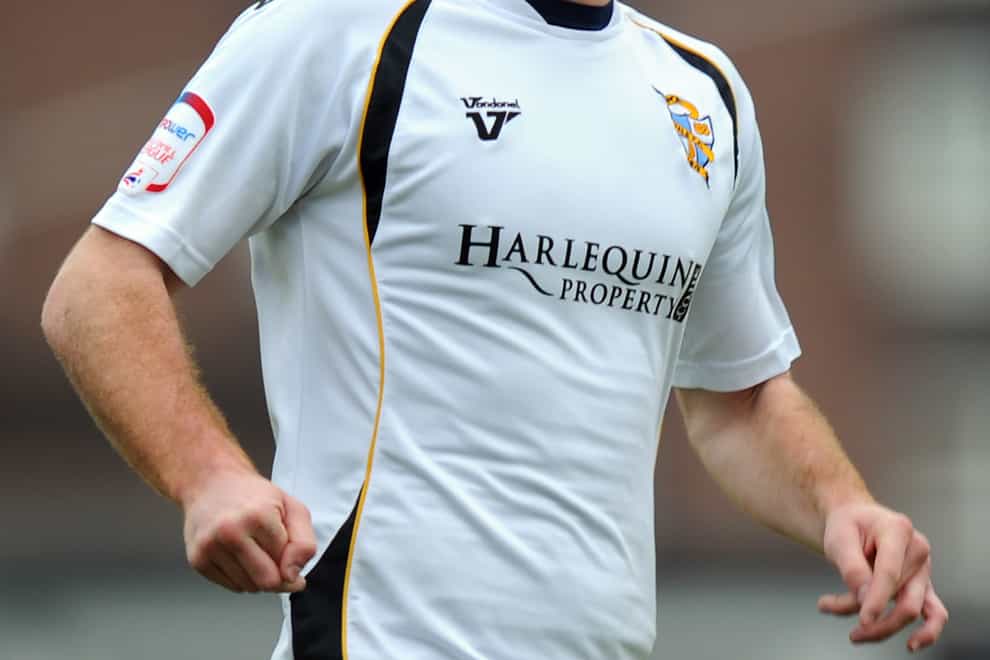 Lee Collins, who played for a host of clubs including Port Vale, has died at the age of 32