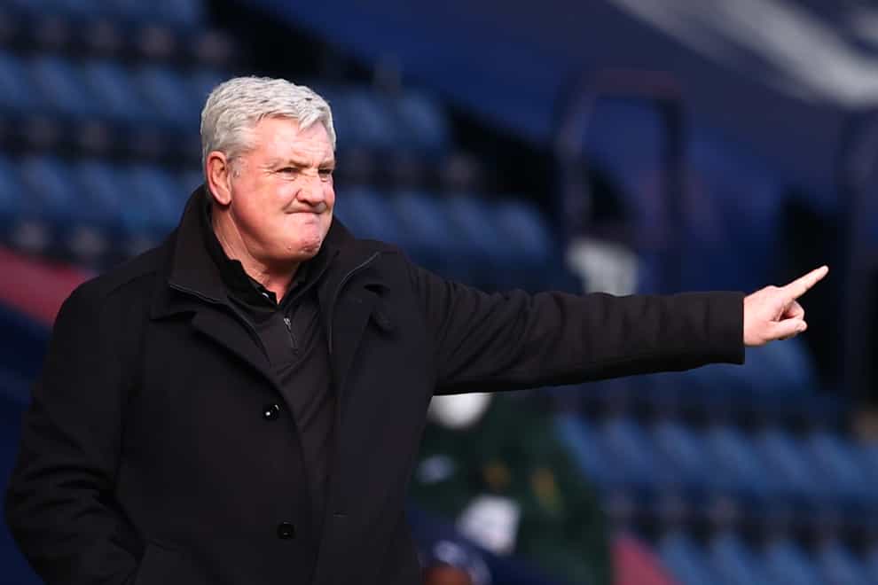 Under-pressure Newcastle head coach Steve Bruce insists he would welcome having fans back at St James' Park