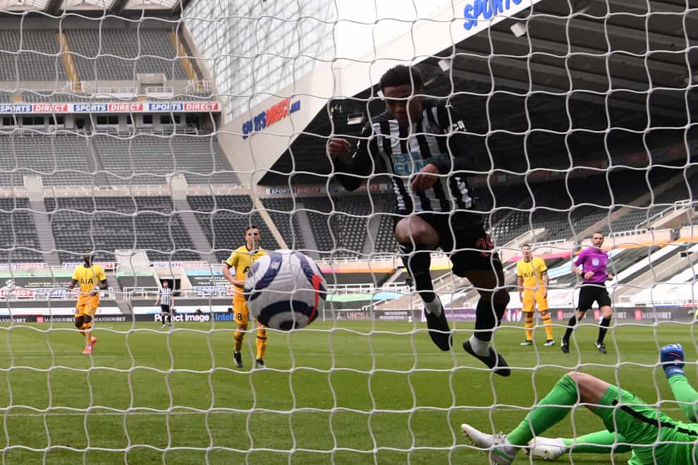 Newcastle's Joe Willock snatches a 2-2 Premier League draw with Tottenham