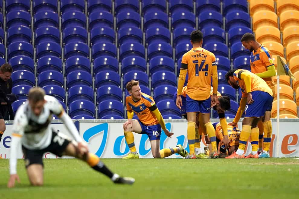 Mansfield celebrate Tyrese Sinclair's late equaliser against Newport