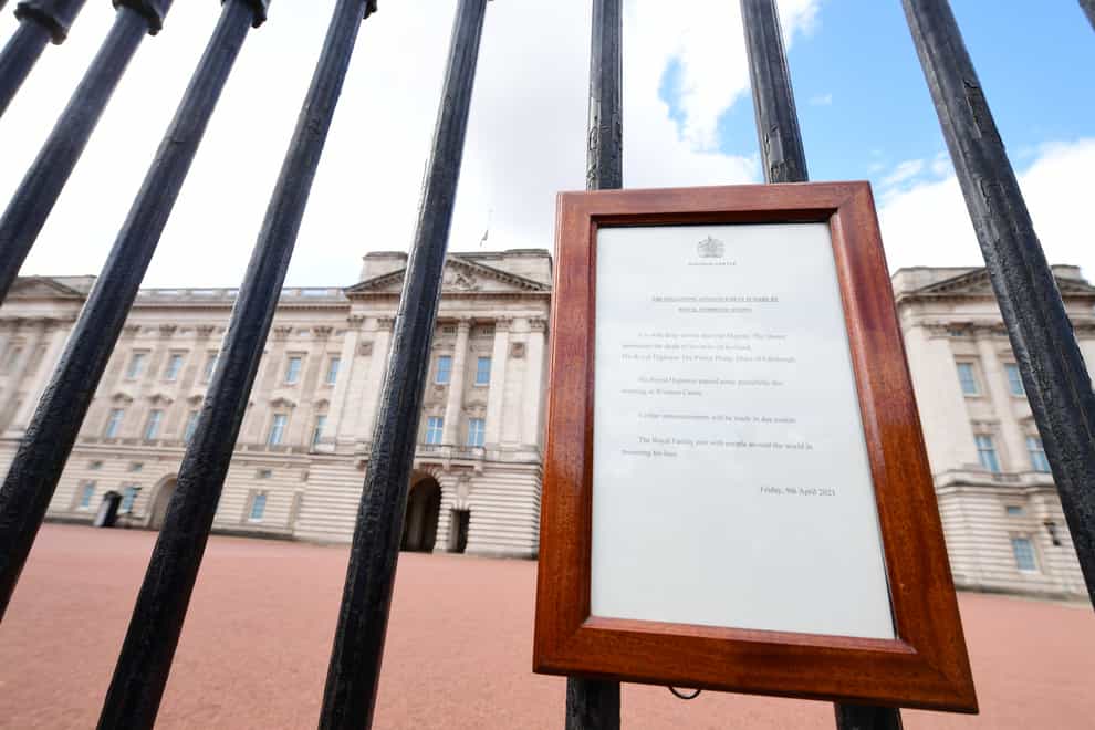 A notice at Buckingham Palace announces the death of the Duke of Edinburgh on Friday