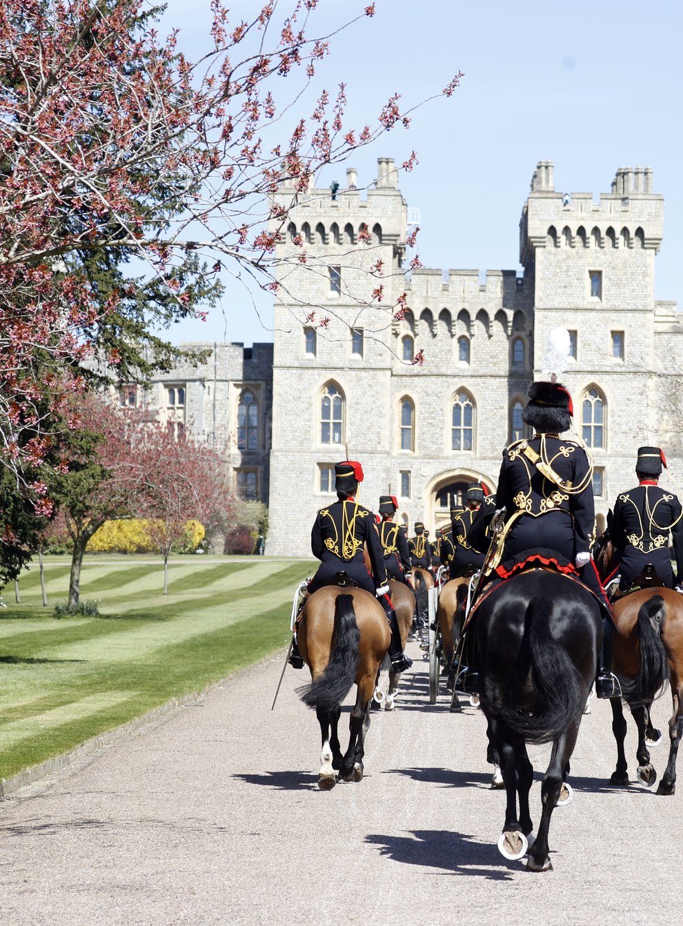 King's Troop Royal Horse Artillery make their way up The Long Walk towards Windsor Castle (Phil Noble/PA)