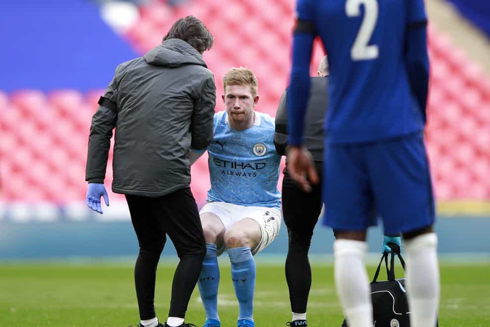 Manchester City’s Kevin De Bruyne suffered a foot injury against Chelsea