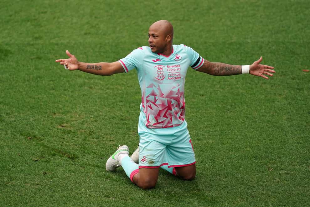 Andre Ayew protests to the referee