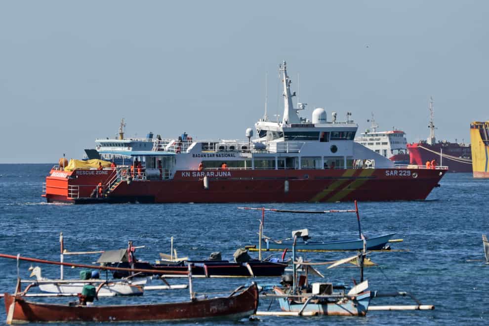 Rescue ships in the search for submarine KRI Nanggala (AP)