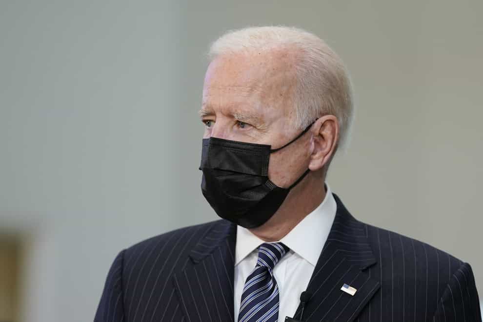 Joe Biden wearing a face mask