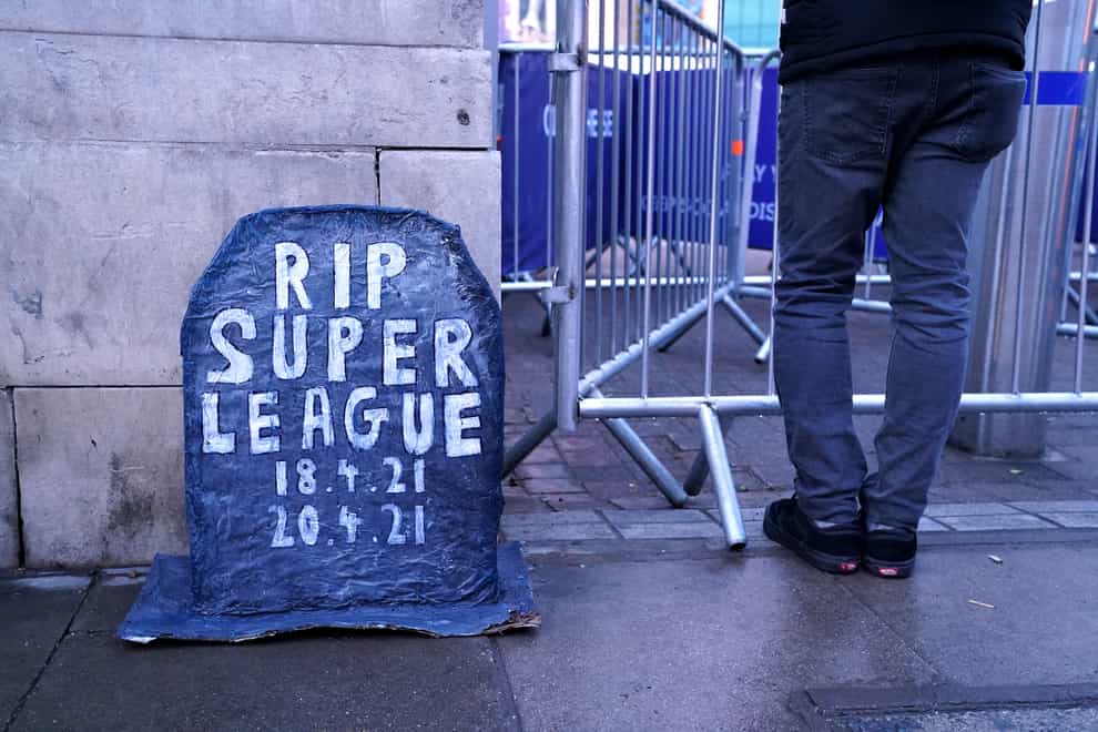Chelsea fans place a grave headstone outside the ground which reads RIP Super League 18.4.21-20.4.21