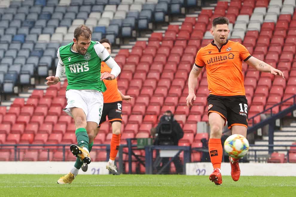 Hibernian’s Christian Doidge netted a debated goal to sink Dundee United at Hampden