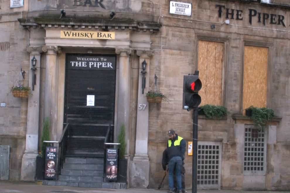 Shuttered pub in Glasgow
