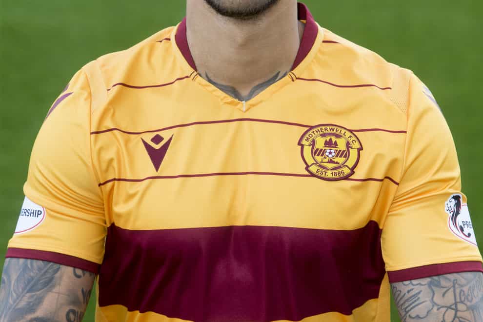 Charles Dunne joins St Mirren from Motherwell