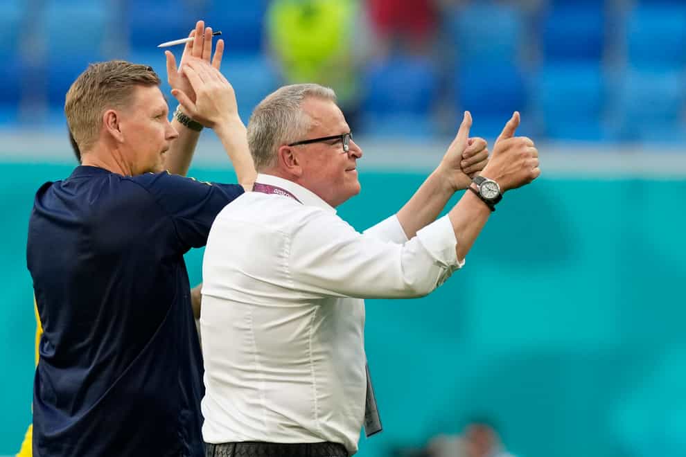 Sweden coach Jan Andersson gives a thumbs up gesture