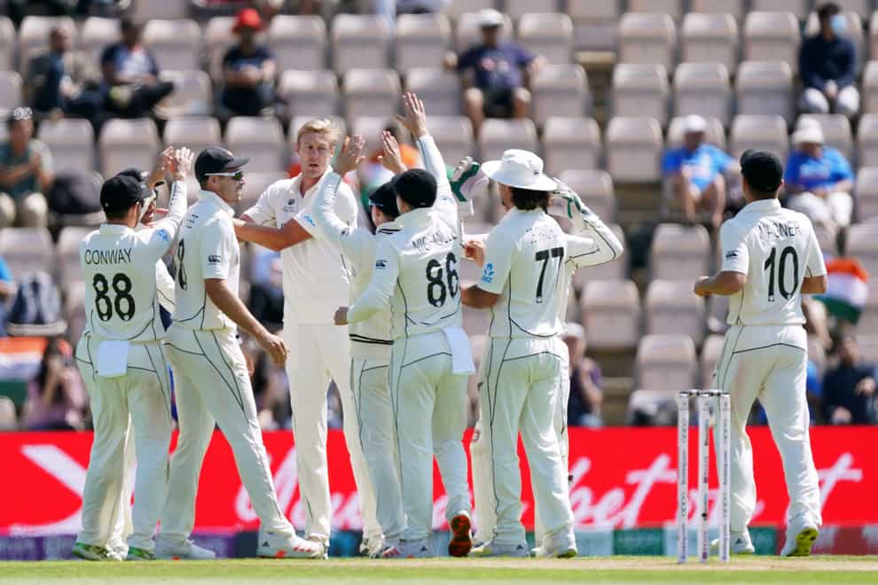 New Zealand celebrate a wicket