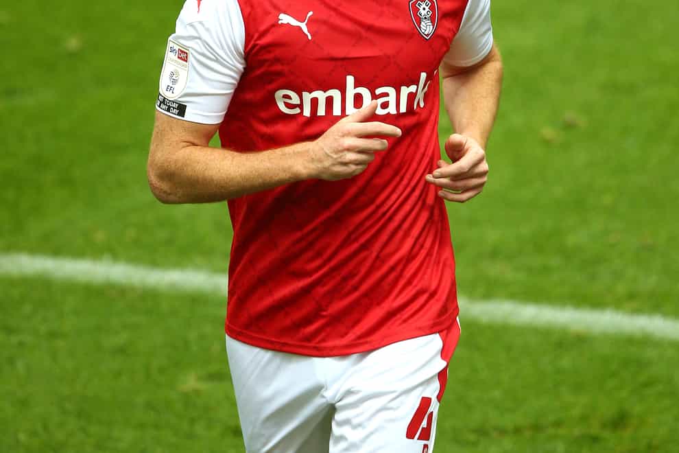 Shaun MacDonald has joined Crewe on a free transfer after leaving Rotherham