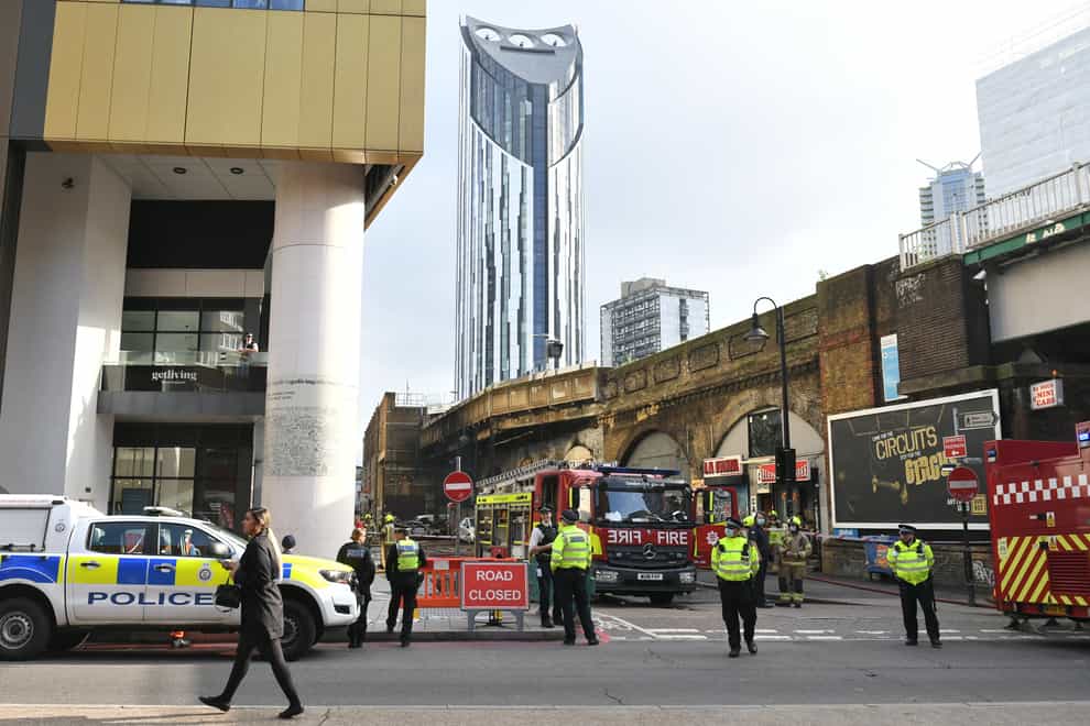 Fire at Elephant and Castle station