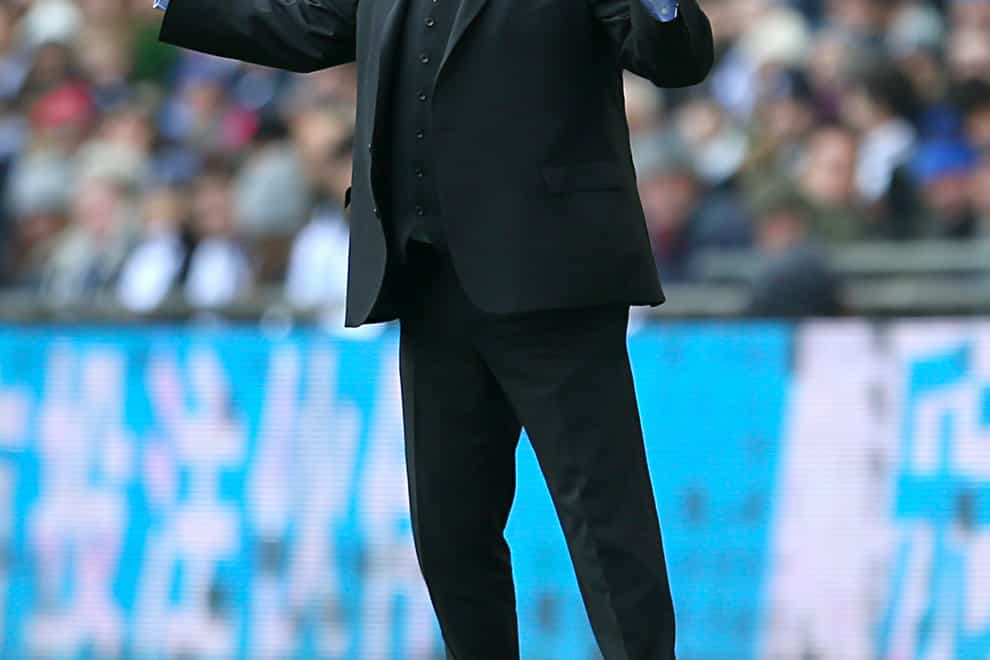 Rafael Benitez gestures on the touchline