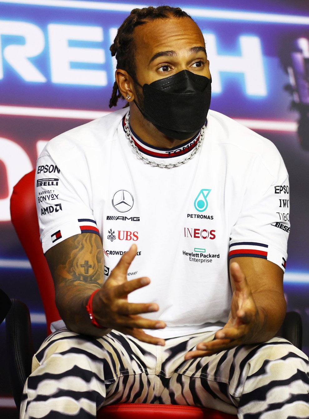 Lewis Hamilton is not worrying about Max Verstappen's title lead