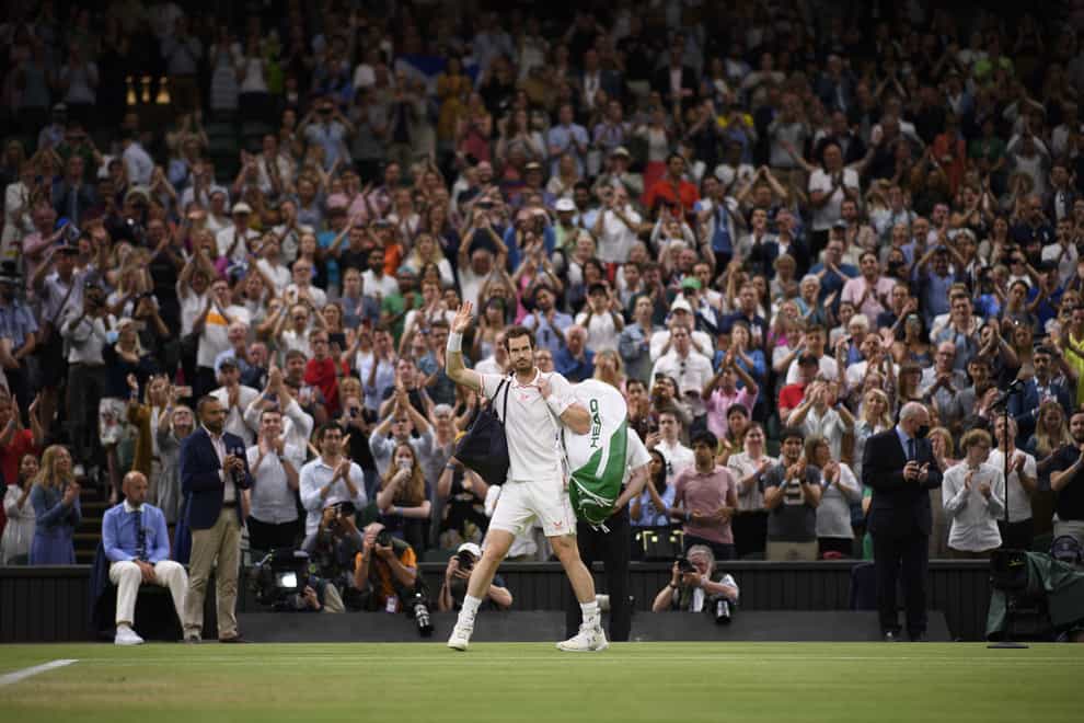 Andy Murray waves goodbye to Wimbledon for this year