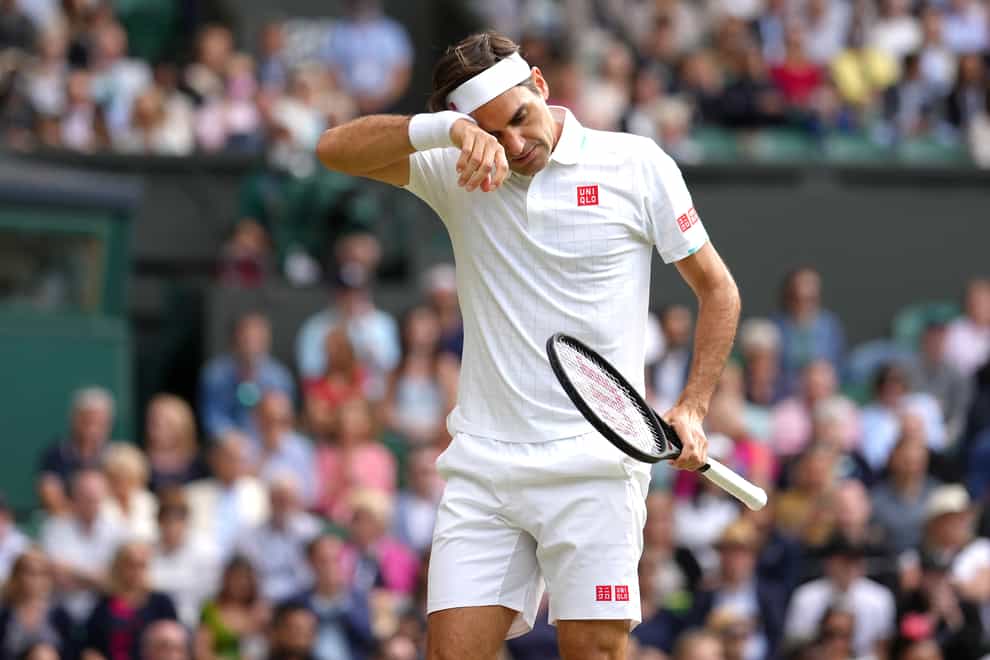 Roger Federer appears dejected