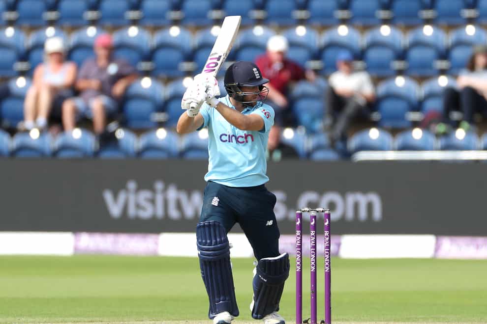 Dawid Malan guided Egland to a comfortable victory
