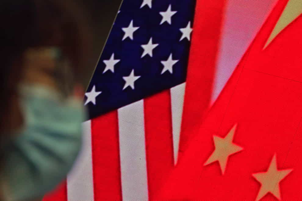 The US and Chinese flags