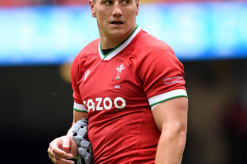 Jonathan Davies is hoping to shake off a knock to feature for Wales