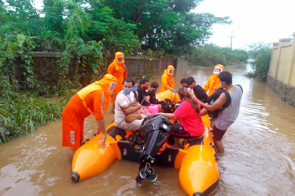 Rescue efforts in Bhiwandi (National Disaster Response Force/AP)