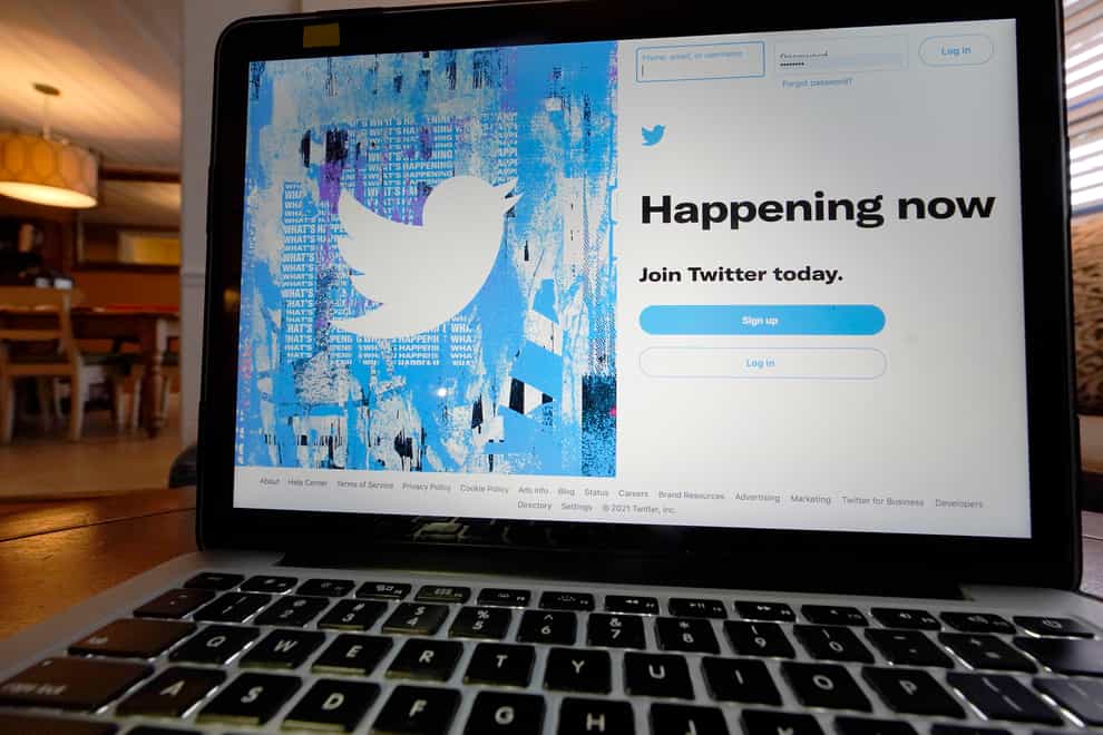 Twitter has said it will pay 809.5 million US dollars to settle a consolidated class action lawsuit (AP)