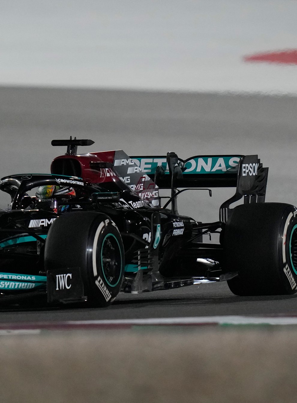Lewis Hamilton dominated to win the Qatar Grand Prix (Darko Bandic/AP)