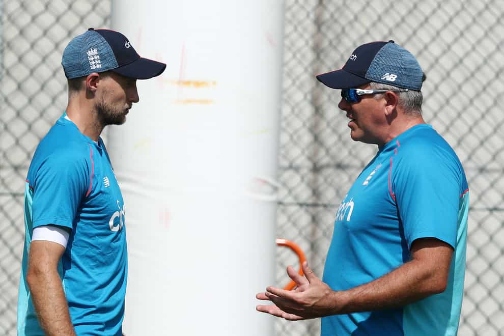 Chris Silverwood (right) revealed Joe Root (left) had some “honest” words with his team (Jason O’Brien/PA)