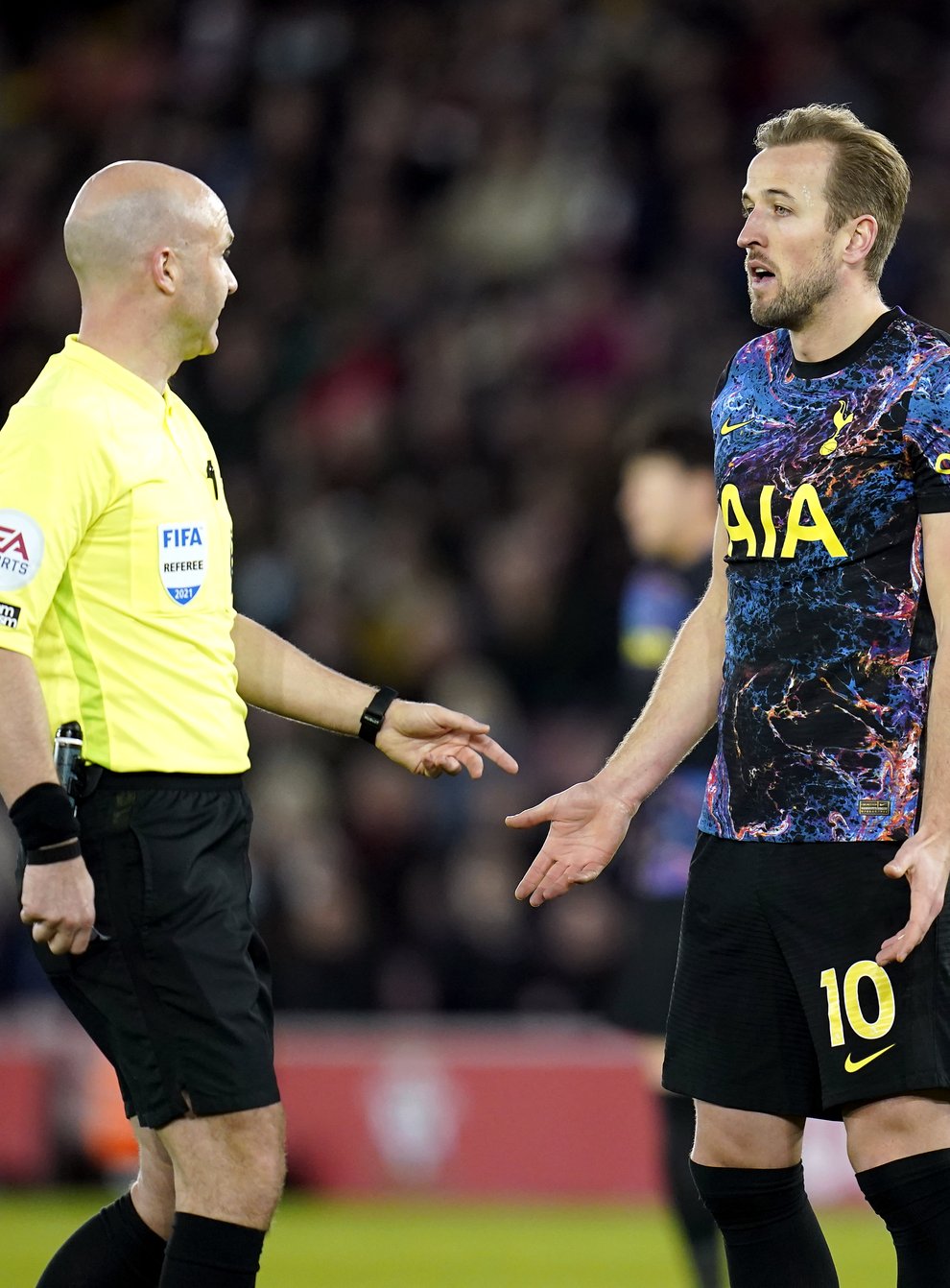 Harry Kane had a goal ruled out for offside as Tottenham were held to a 1-1 draw at Southampton (Andrew Matthews/PA)