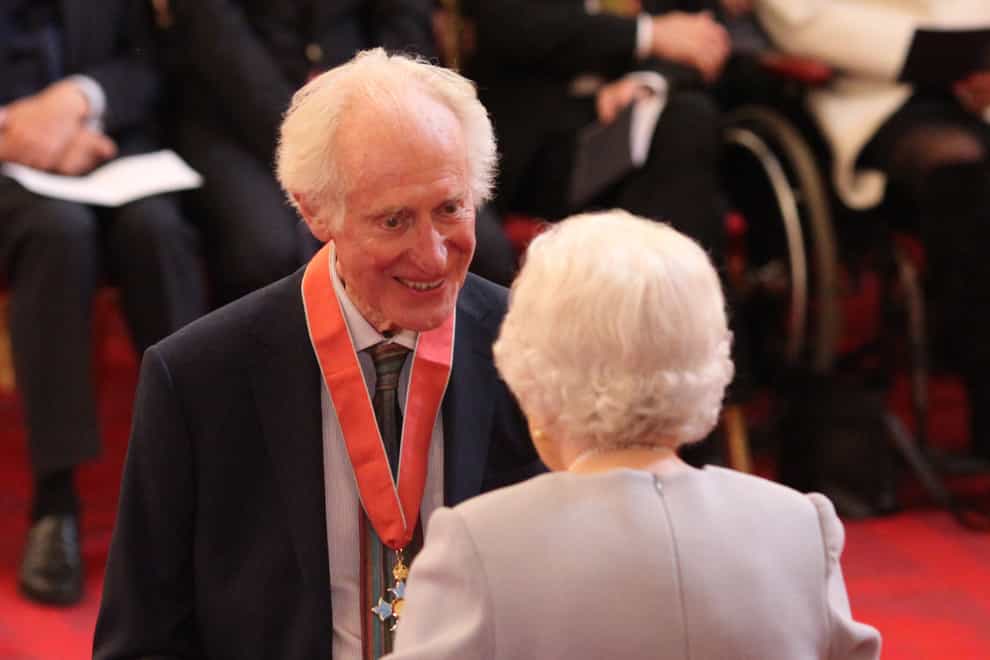 Bamber Gascoigne receives a CBE from the Queen in 2018 (Yui Mok/PA)