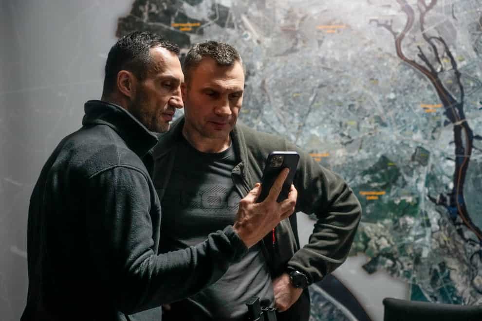 Vitali and Wladimir Klitschko (AP Photo/Efrem Lukatsky)