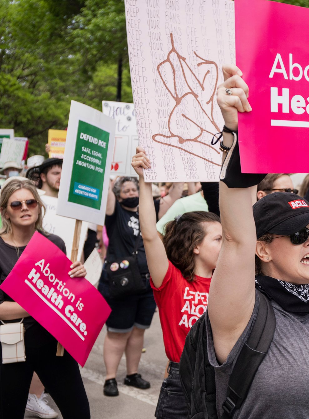 Abortion rights demonstrators rally in Chicago (Pat Nabong /Chicago Sun-Times via AP)