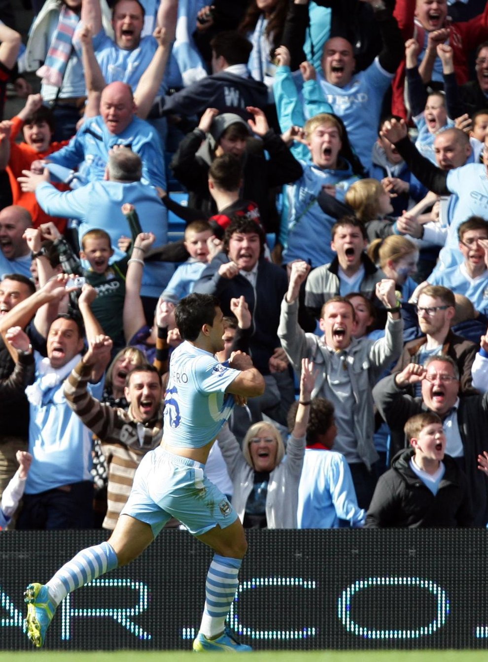 Manchester City’s Sergio Aguero celebrates his stoppage-time winner against QPR which clinched the 2011-12 Premier League title (Dave Thompson/PA)