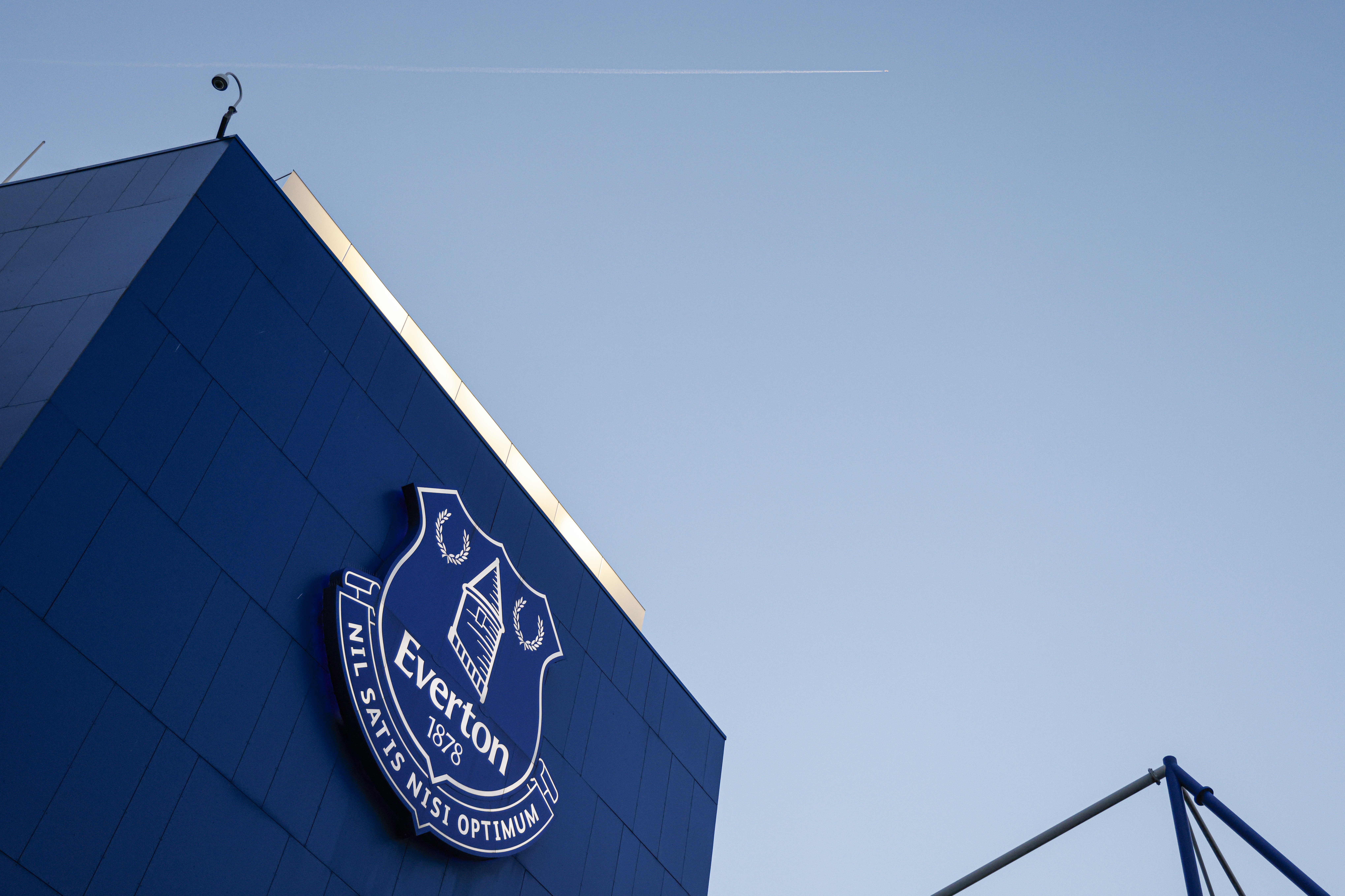 Fan accuses Everton of ‘selling soul of club’ in agreeing betting sponsor deal - NewsChain