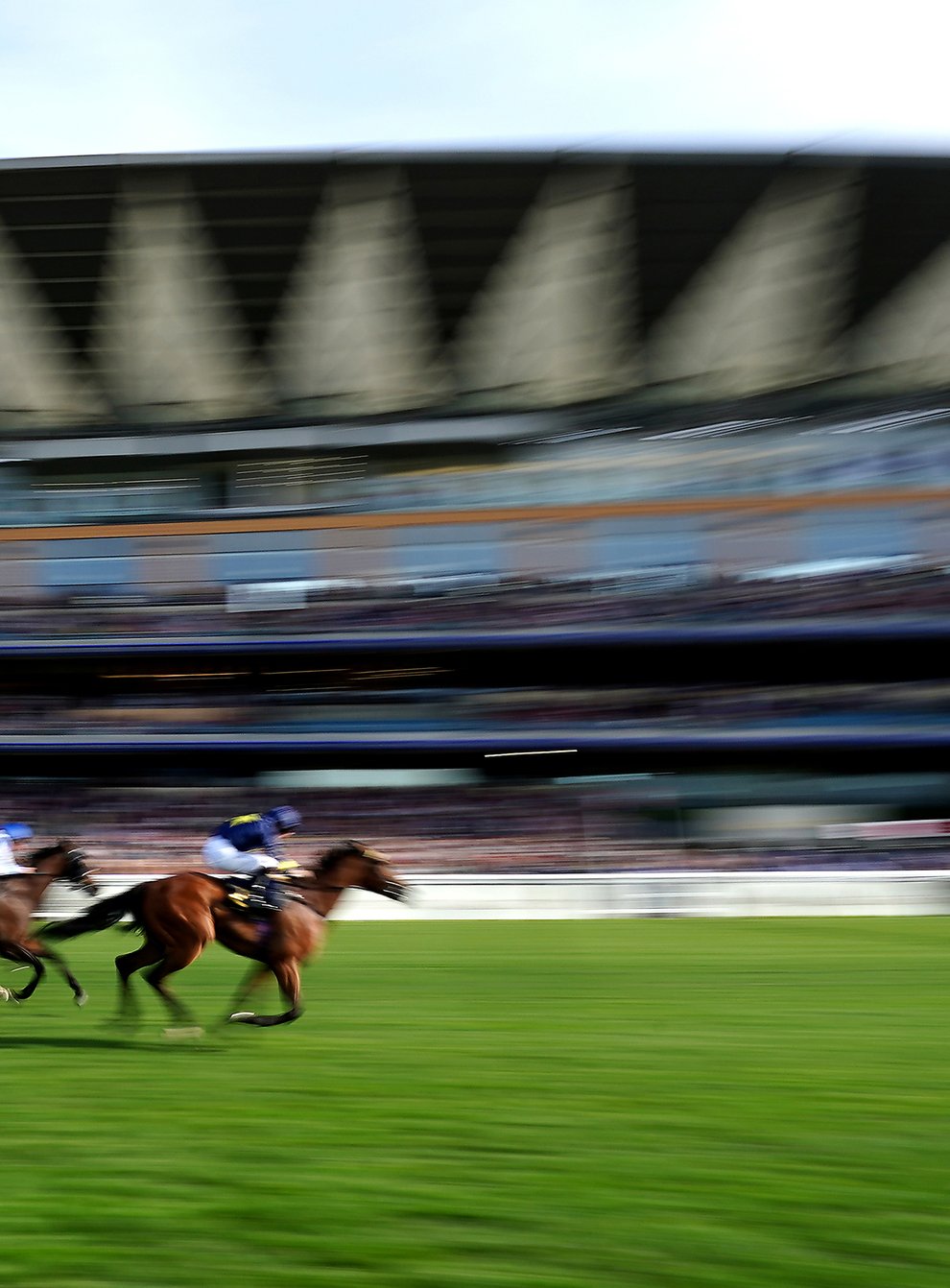 Inver Park ridden by jockey Ben Curtis (right) wins the Buckingham Palace Stakes during day three of Royal Ascot at Ascot Racecourse. Picture date: Thursday June 16, 2022.