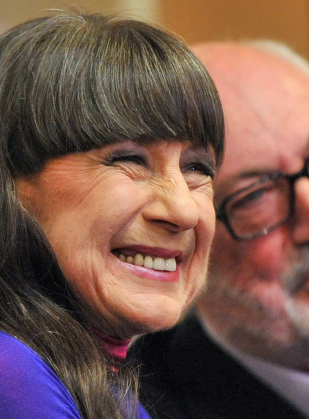 Seekers lead singer Judith Durham with fellow band member and guitarist Athol Guy at a media conference in Melbourne, Australia, in 2013 (Julian Smith/AAP Image via AP)
