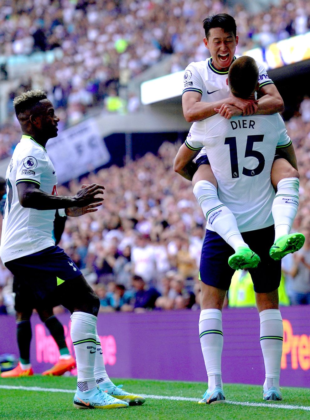 Tottenham players celebrate after Eric Dier puts them 2-1 up against Southampton (Kirsty O’Connor/PA)