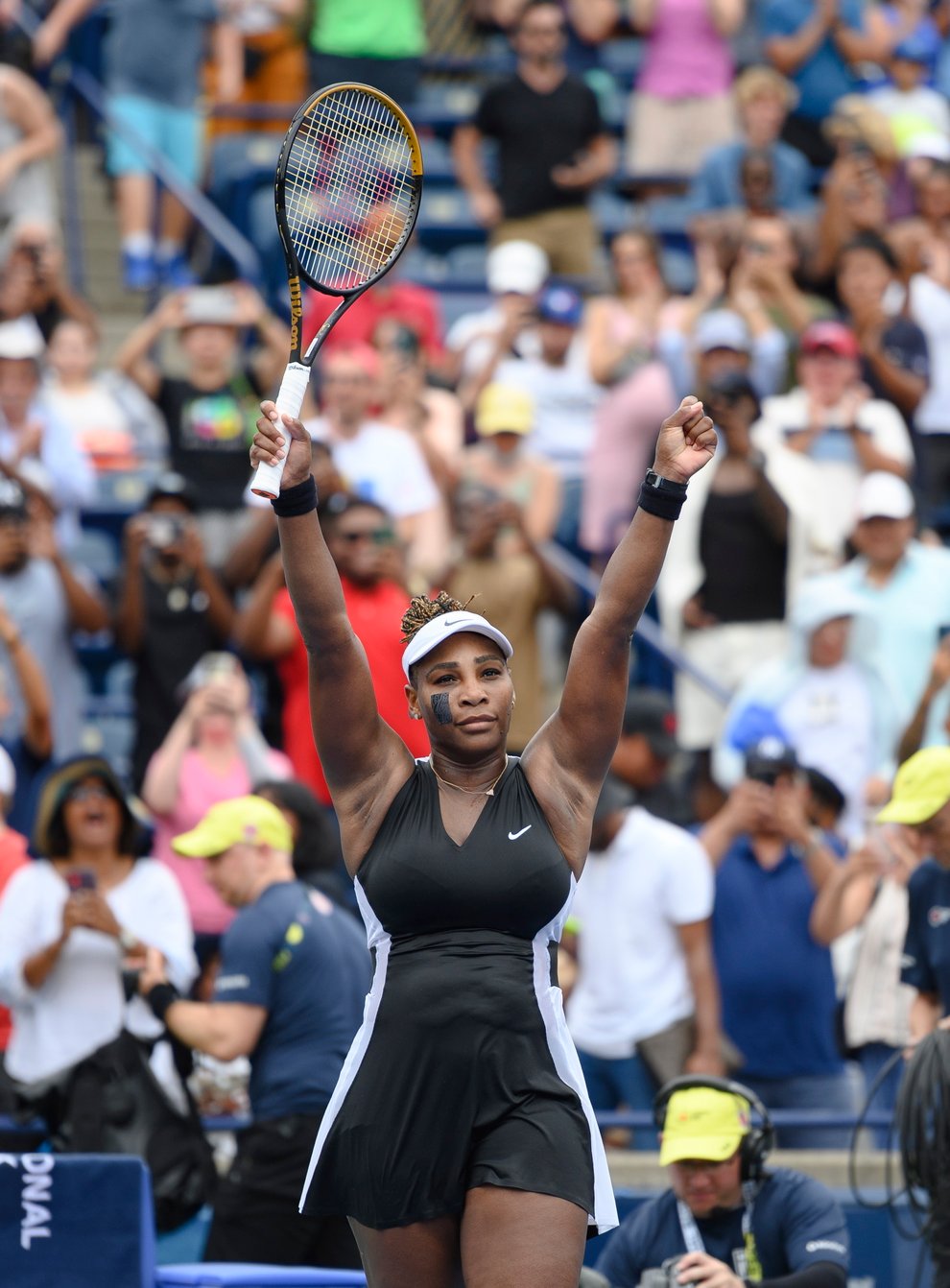 Serena Williams celebrates her victory in Toronto on Monday (Christopher Katsarov/The Canadian Press via AP)