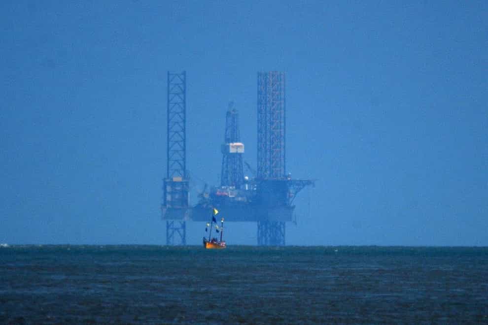 An oil rig off (PA)