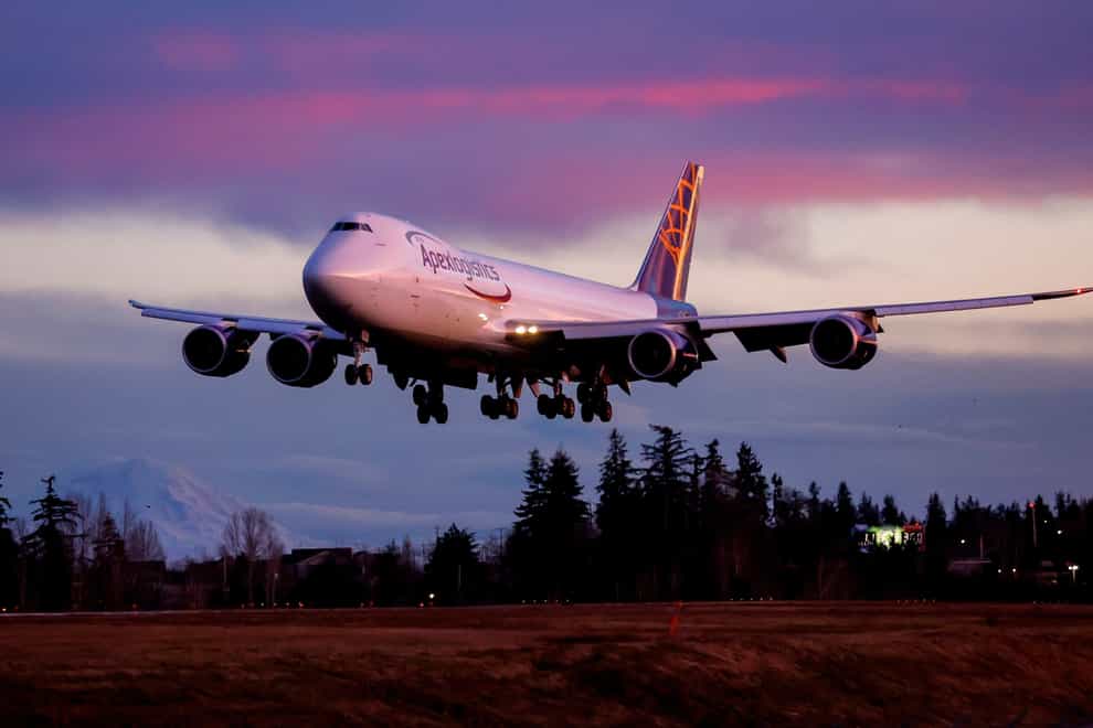 The final Boeing 747 lands at Paine Field following a test flight (Jennifer Buchanan/The Seattle Times/AP)