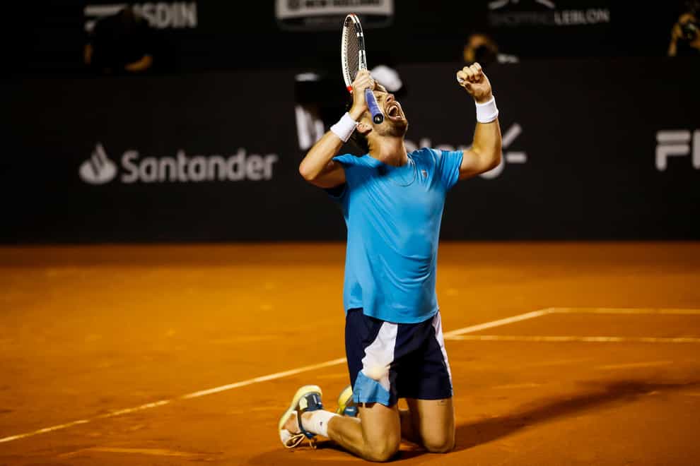 Cameron Norrie celebrates winning the Rio Open title (Bruna Prado/AP)