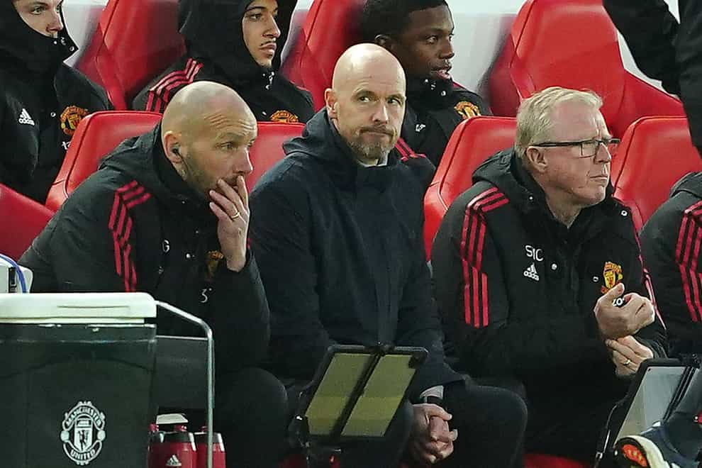 Manchester United manager Erik ten Hag (centre)